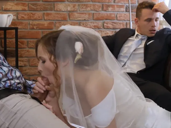 game sex việt hóa Cô dâu vụng trộm với trai ngay trước mặt ông chồng mới cưới